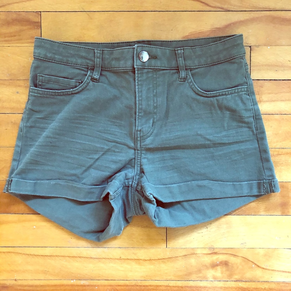 ☀️3/$30 || 98% Cotton, Olive Green Short Shorts